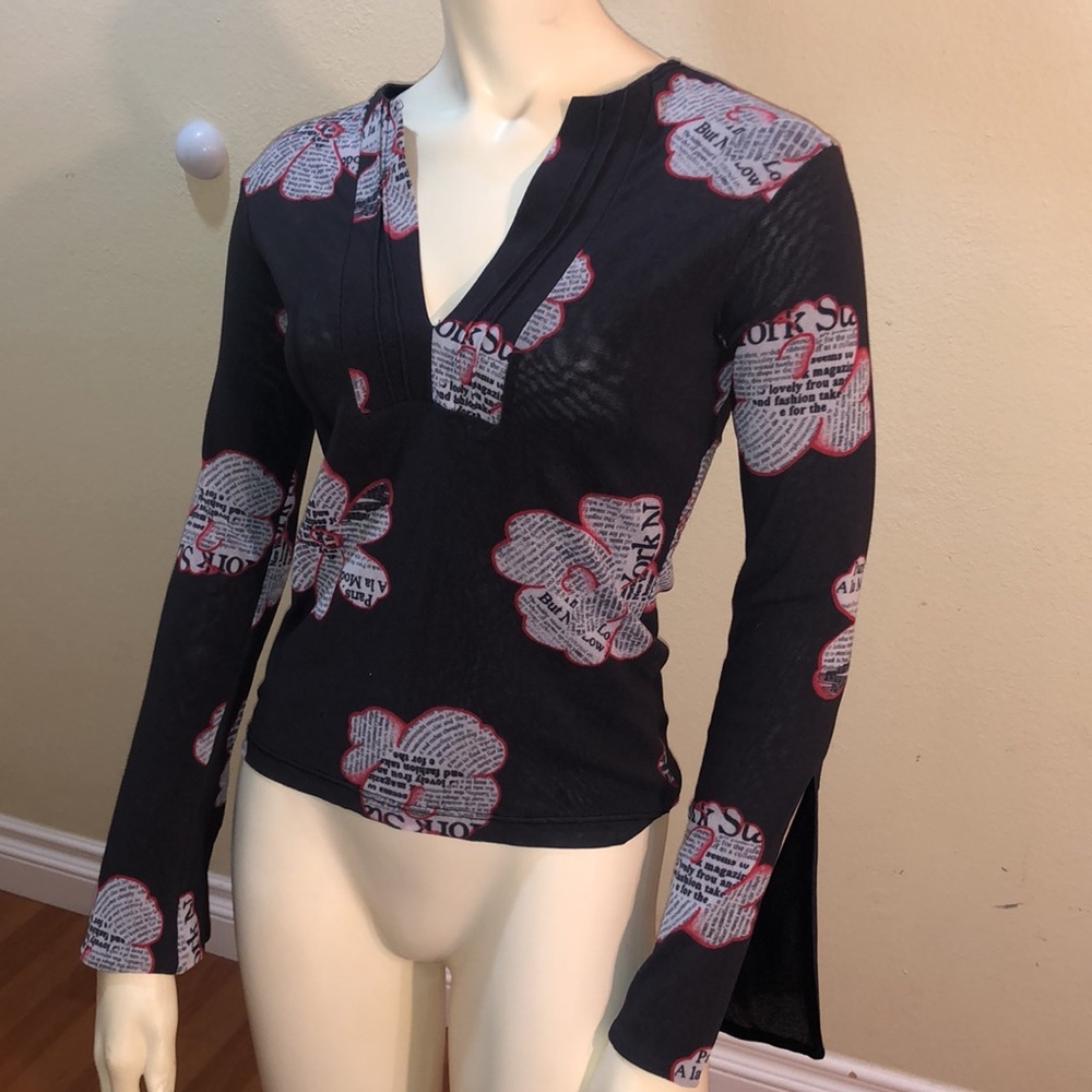 NWOT RETRO FLORAL SIZE S Butterfly Sleeve Blouse